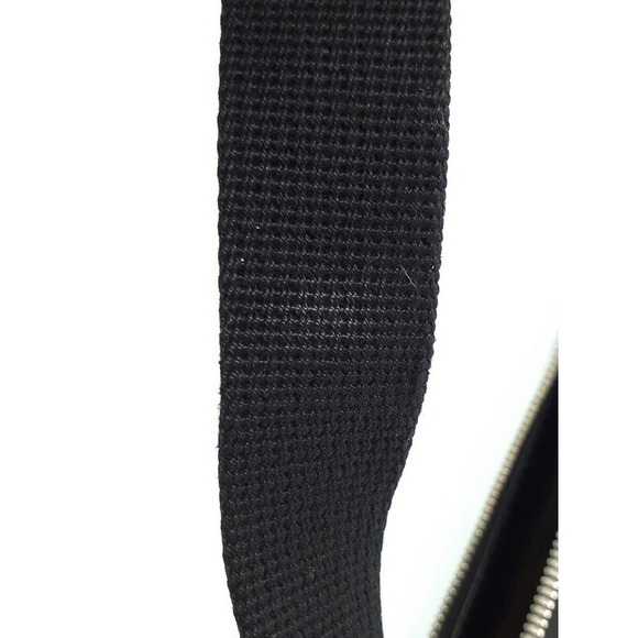 Gucci Signature Leather Messenger Bag Shoulder - Picture 9 of 9